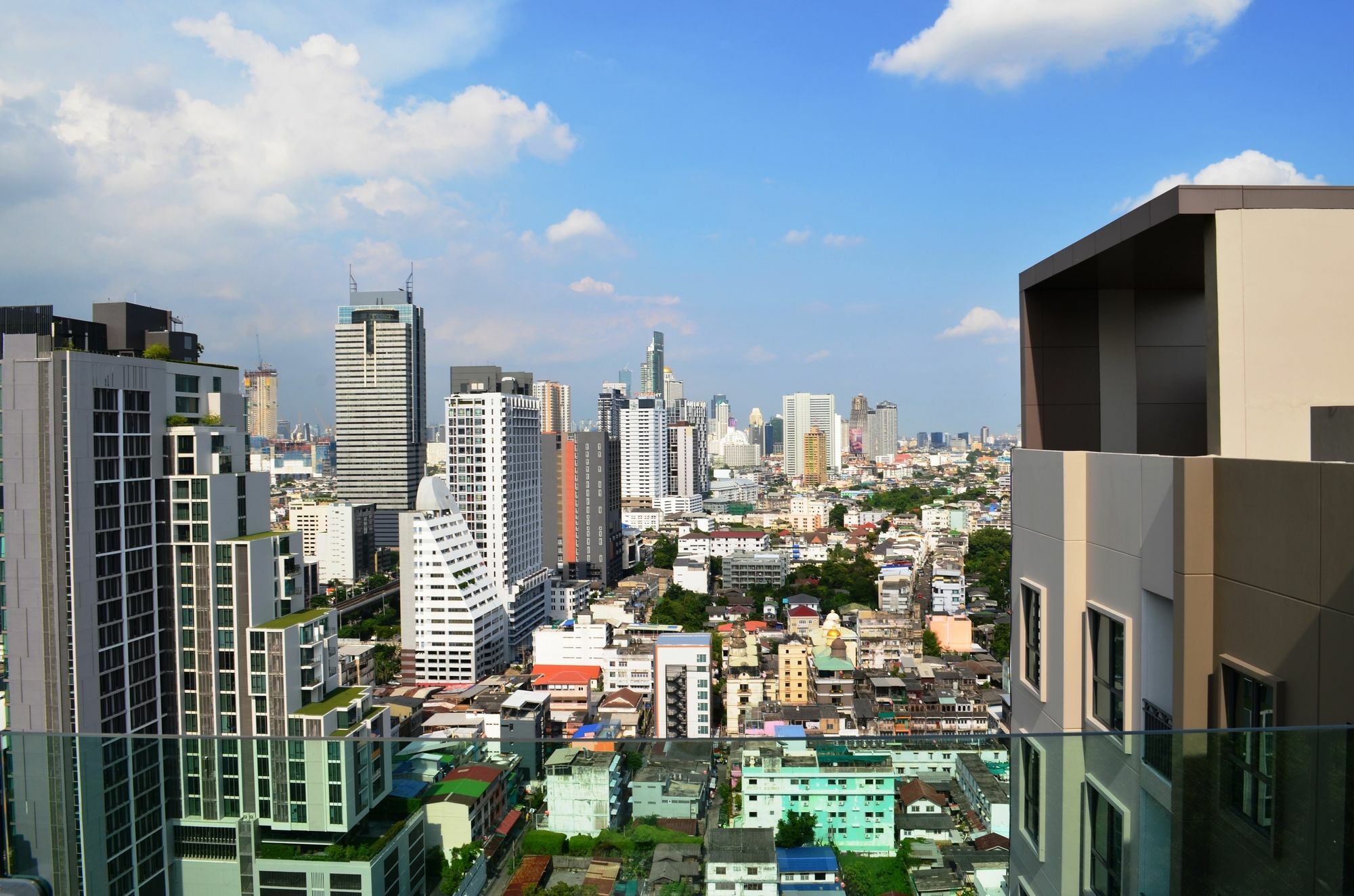 Wooden Suites  Bangkok Exterior foto